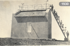 19300