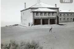 19600